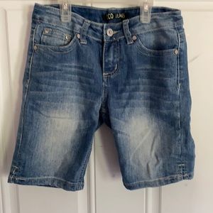 Super cute 🥰 girls size 10 shorts